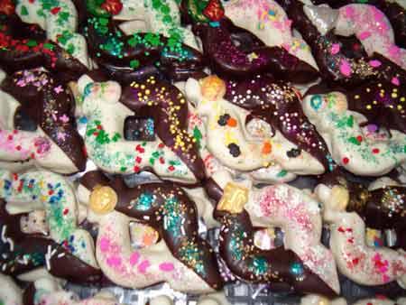 assortment of ornament cookies