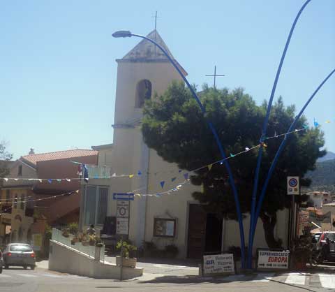 the chruch in the amin piazza in cala gonone