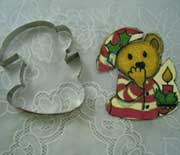 teddy with cookie cutter