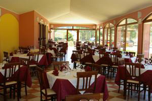 dining area in the renja residence