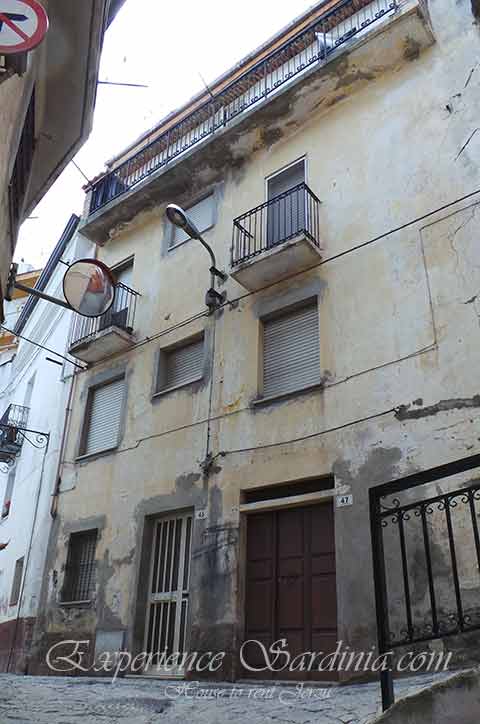 house to rent in jerzu sardinia italy