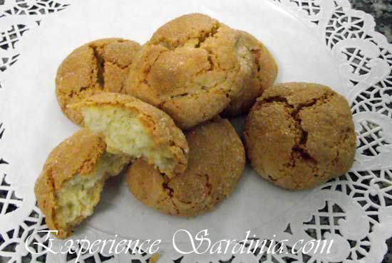 italian amaretto cookie