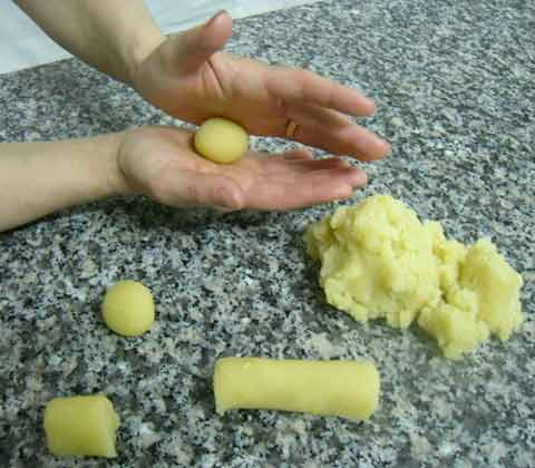 how to make almond balls
