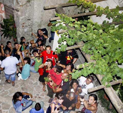 the night of calici di stelle in jerzu