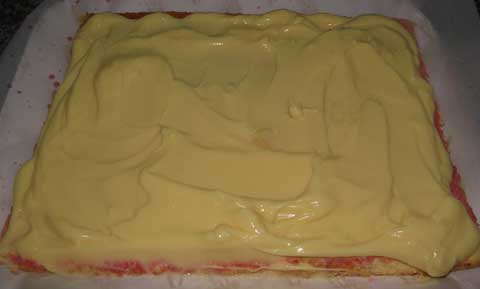 spreading pastry cream